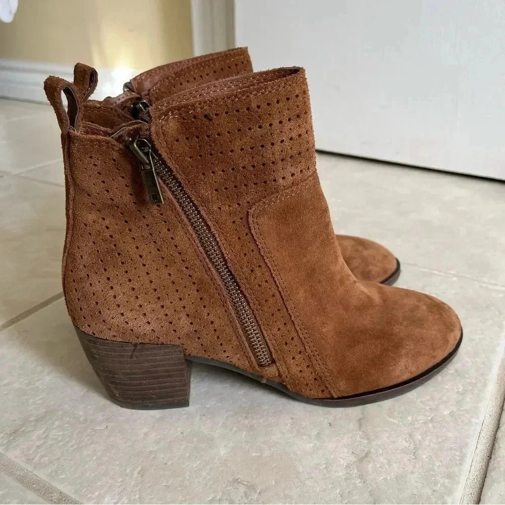 Lucky Brand Booties - Picture 2 of 6